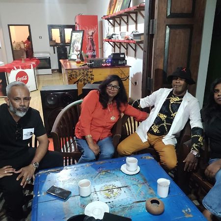 Hotel Athina & Restaurant Chilaw Bagian luar foto