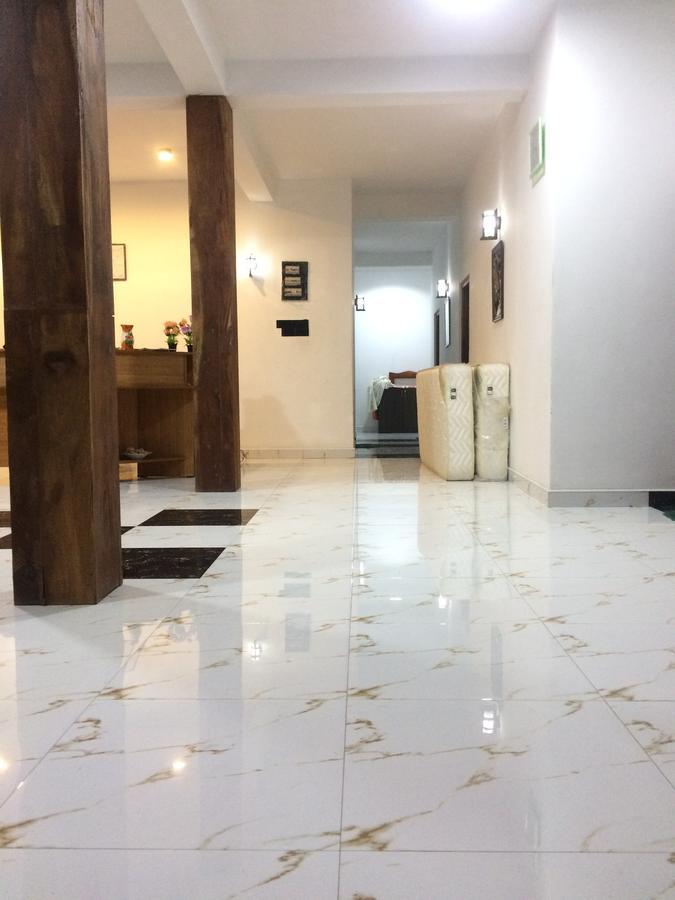 Hotel Athina & Restaurant Chilaw Bagian luar foto